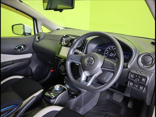 Nissan NOTE 2018-02 21886-15