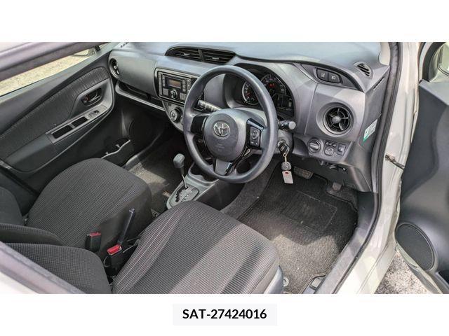 Toyota VITZ 2017-06 385263-3