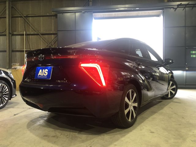 Toyota Mirai 2017-09 185145-2