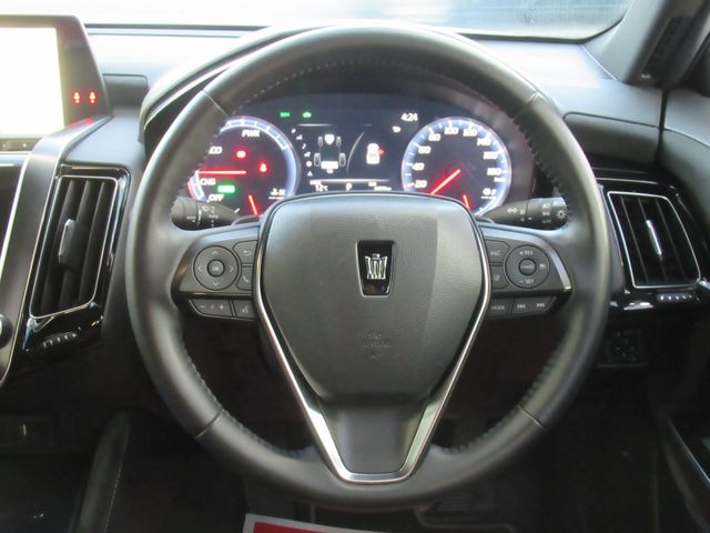 Toyota CROWN SEDAN 2020-02 27068-11