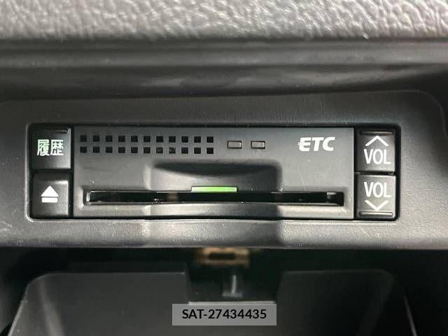 Toyota NOAH 2013-10 449037-12