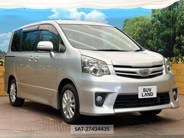 Toyota NOAH 2013-10 449037-17