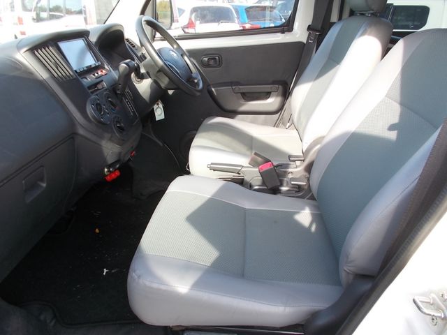 Toyota LITEACE VAN 2016-10 15571-17
