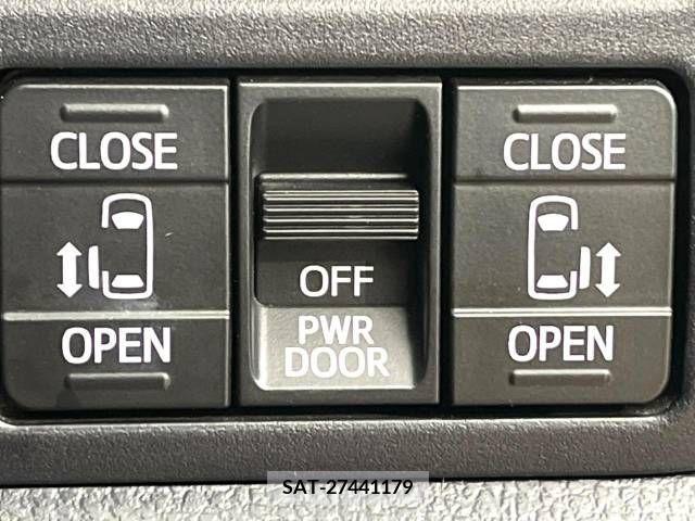 Toyota VOXY 2020-05 394973-6