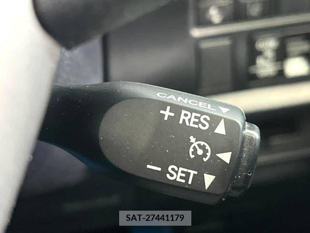 Toyota VOXY 2020-05 394973-4