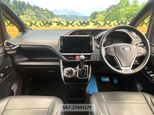 Toyota VOXY 2020-05 394973-1
