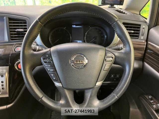 Nissan ELGRAND 2015-08 268338-12