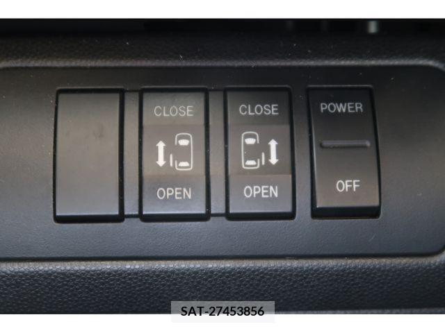 Mazda MPV 2012-03 380670-10