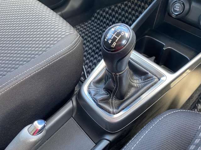 Suzuki SWIFT 2017-03 9430-7