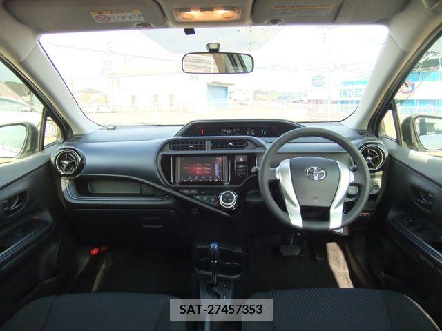 Toyota AQUA 2017-03 314289-1