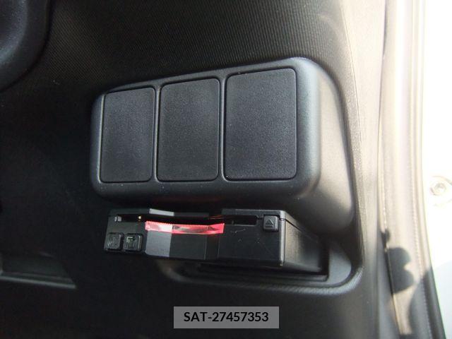 Toyota AQUA 2017-03 314289-5
