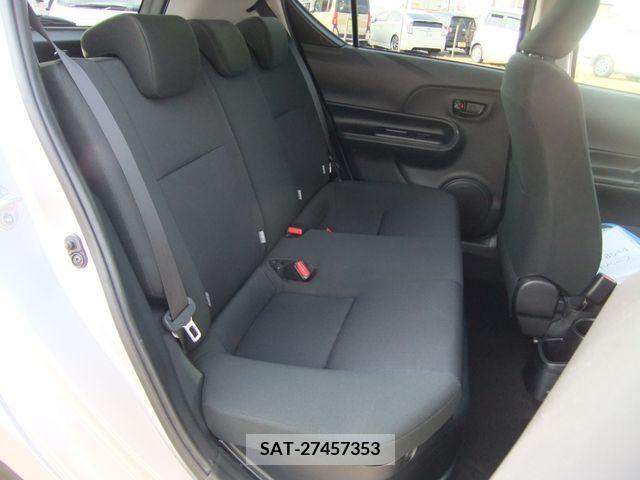 Toyota AQUA 2017-03 314289-14