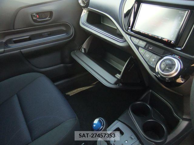 Toyota AQUA 2017-03 314289-10