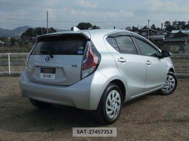 Toyota AQUA 2017-03 314289-2
