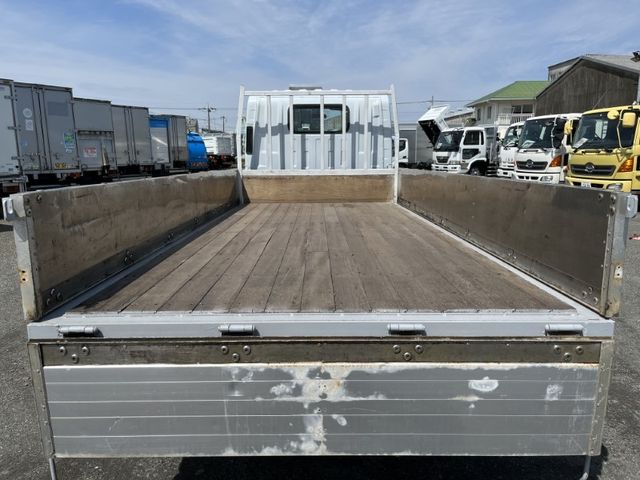 Isuzu ELF TRUCK 2011-12 2765-6