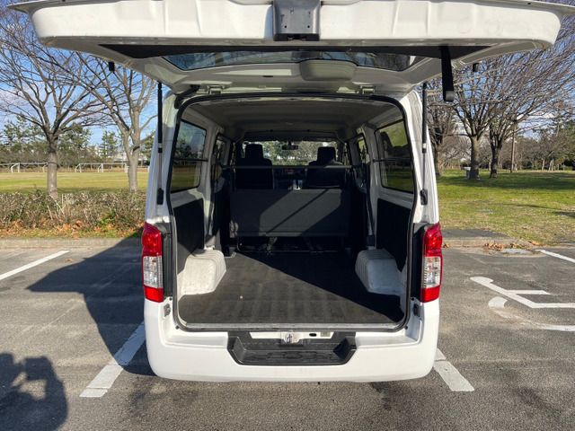 Nissan NV350 Caravan 2014-10 184235-9