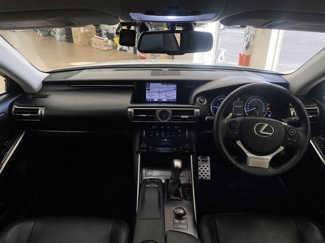 Lexus IS 2013-06 194380-18