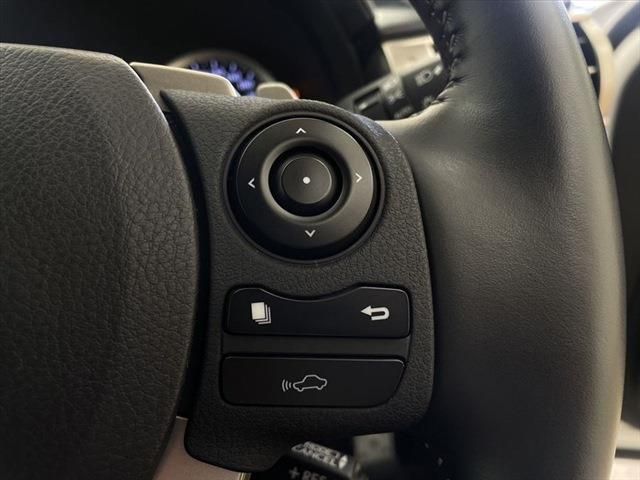 Lexus IS 2013-06 194380-28