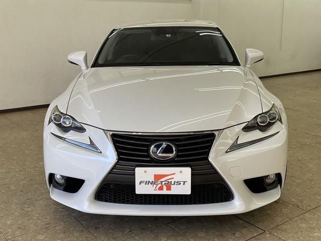 Lexus IS 2013-06 194380-1