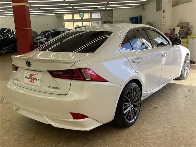 Lexus IS 2013-06 194380-4