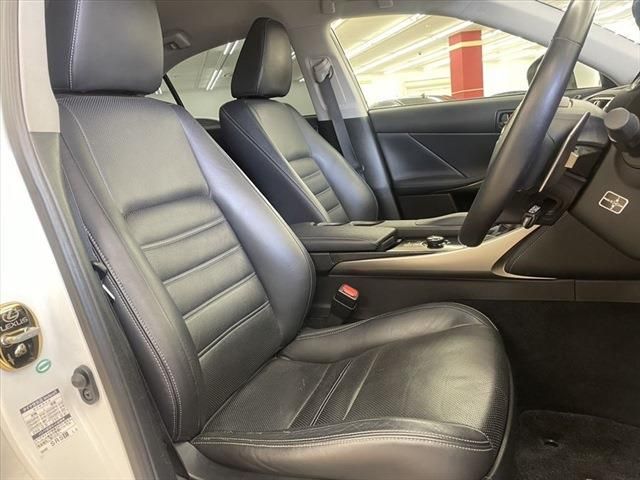 Lexus IS 2013-06 194380-19