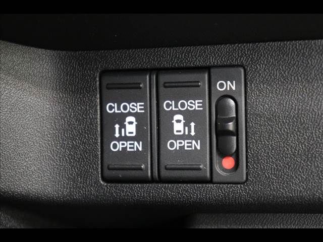 Honda e 2015-12 6410-4