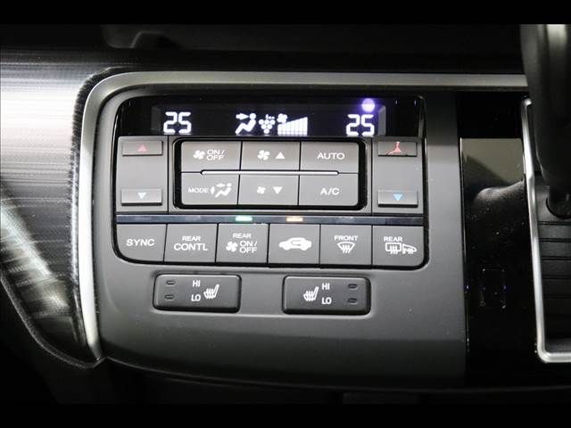 Honda e 2015-12 6410-7