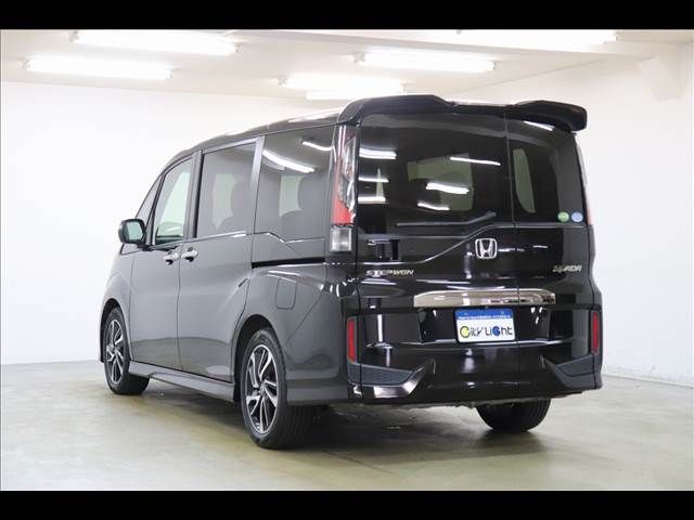 Honda e 2015-12 6410-19