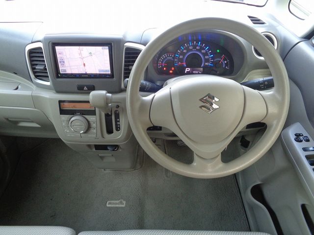 Suzuki SPACIA 2014-02 22789-1
