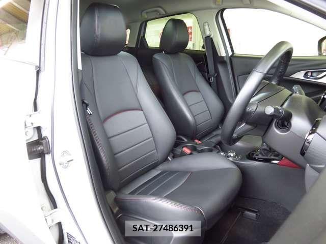 Mazda CX-3 2017-02 212181-10
