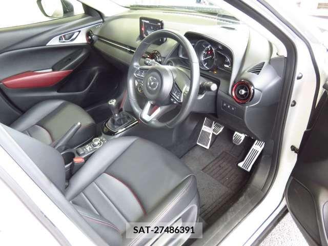 Mazda CX-3 2017-02 212181-8