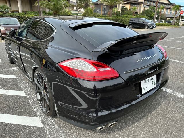 Porsche PANAMERA 2011-09 18525-4