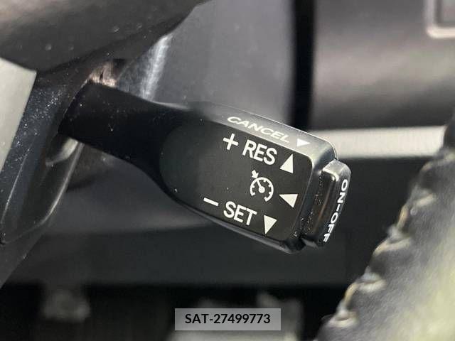 Toyota ESQUIRE 2015-04 321430-7