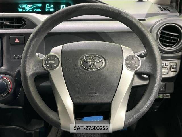Toyota AQUA 2013-08 375824-11