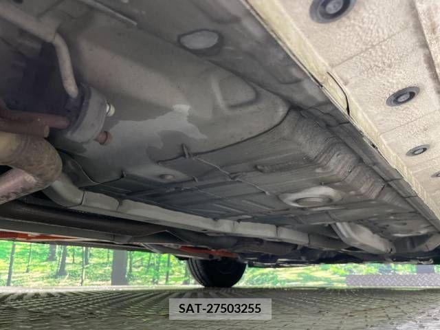 Toyota AQUA 2013-08 375824-15