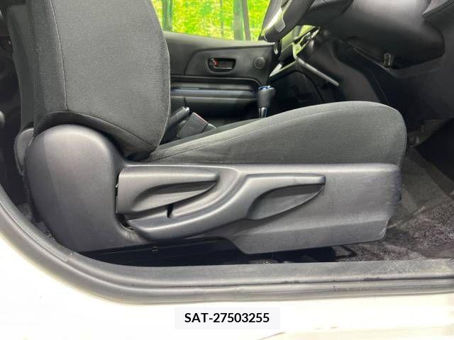 Toyota AQUA 2013-08 375824-7