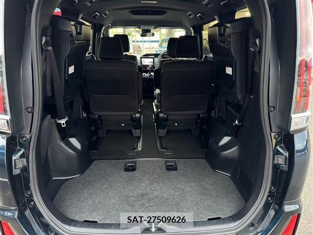 Toyota NOAH 2017-08 204570-15