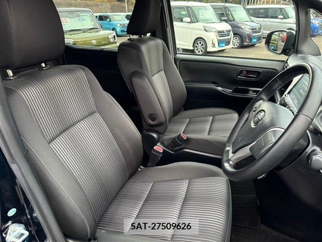 Toyota NOAH 2017-08 204570-2