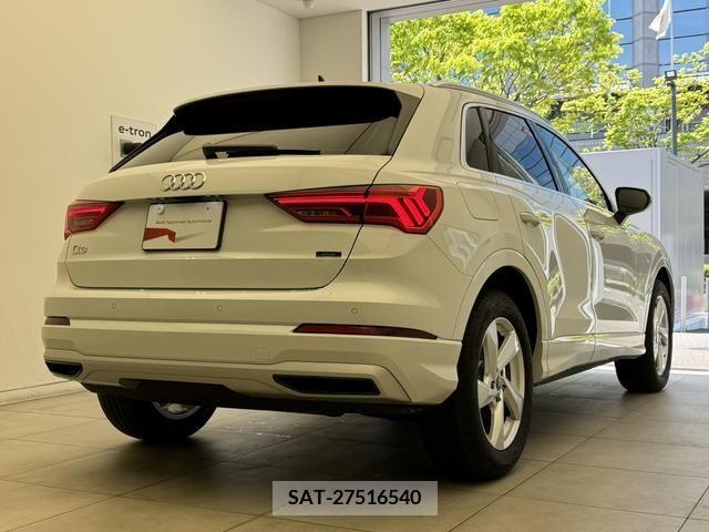 Audi Q3 2022-08 261305-1