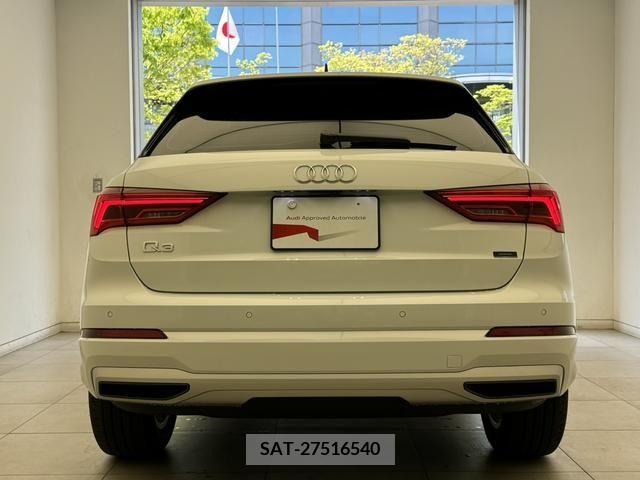 Audi Q3 2022-08 261305-3