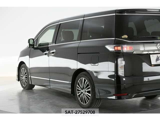 Nissan ELGRAND 2018-05 380645-6