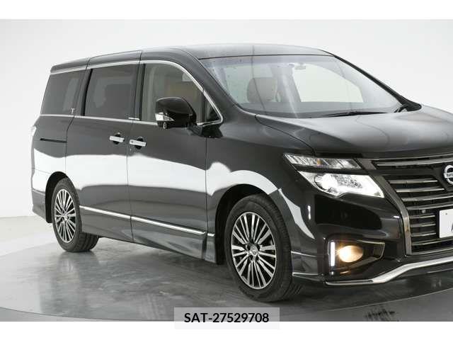Nissan ELGRAND 2018-05 380645-4