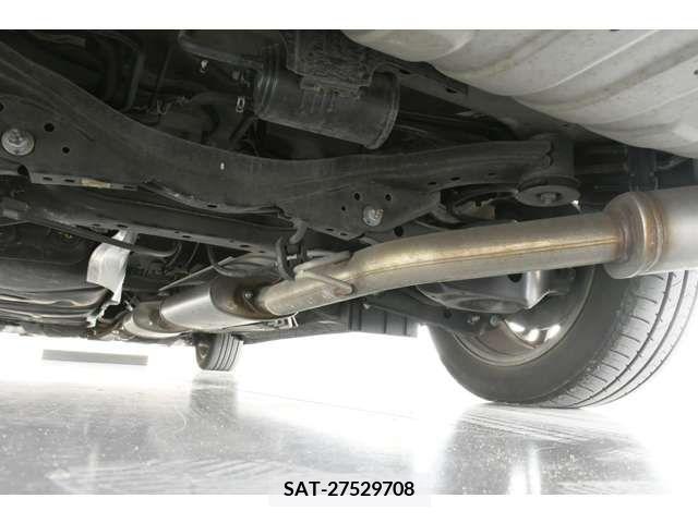 Nissan ELGRAND 2018-05 380645-7