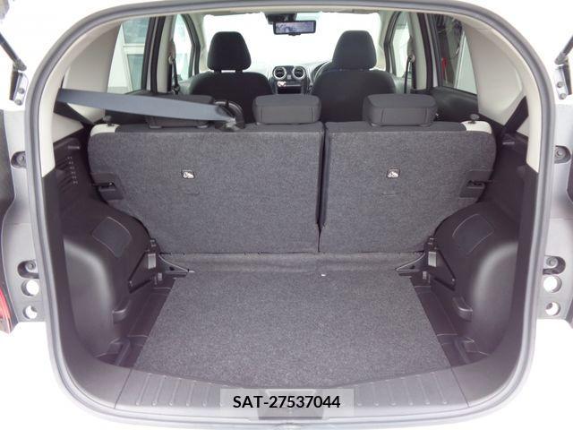 Nissan NOTE 2018-02 305429-27