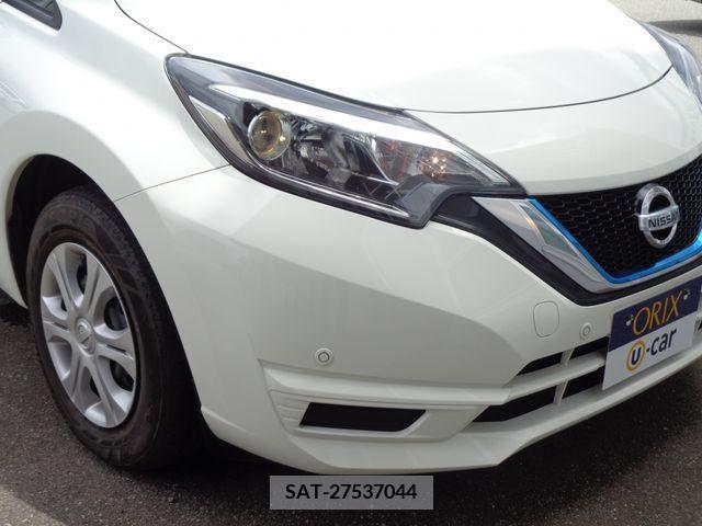 Nissan NOTE 2018-02 305429-20