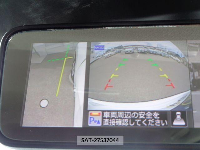 Nissan NOTE 2018-02 305429-13