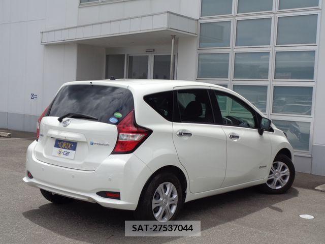 Nissan NOTE 2018-02 305429-2