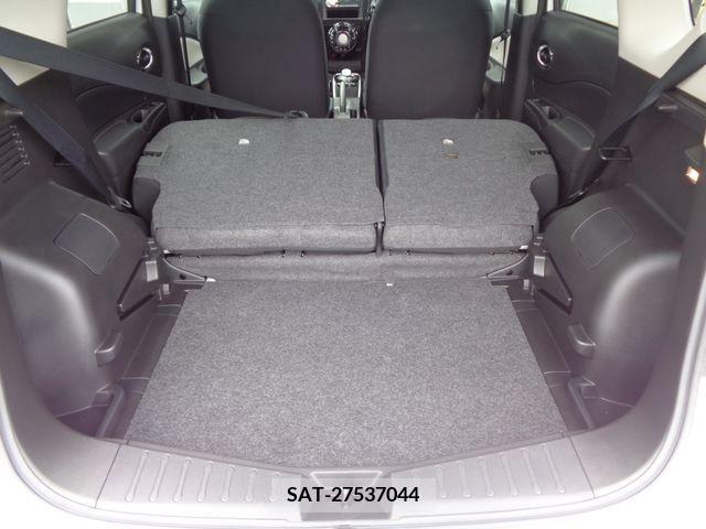Nissan NOTE 2018-02 305429-16