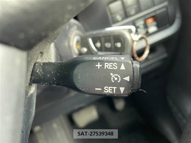 Toyota VOXY 2020-03 208510-14