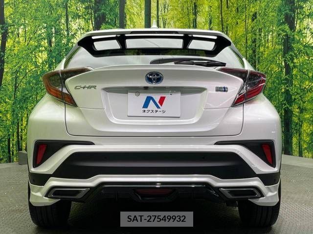 Toyota C-HR 2017-11 344270-15